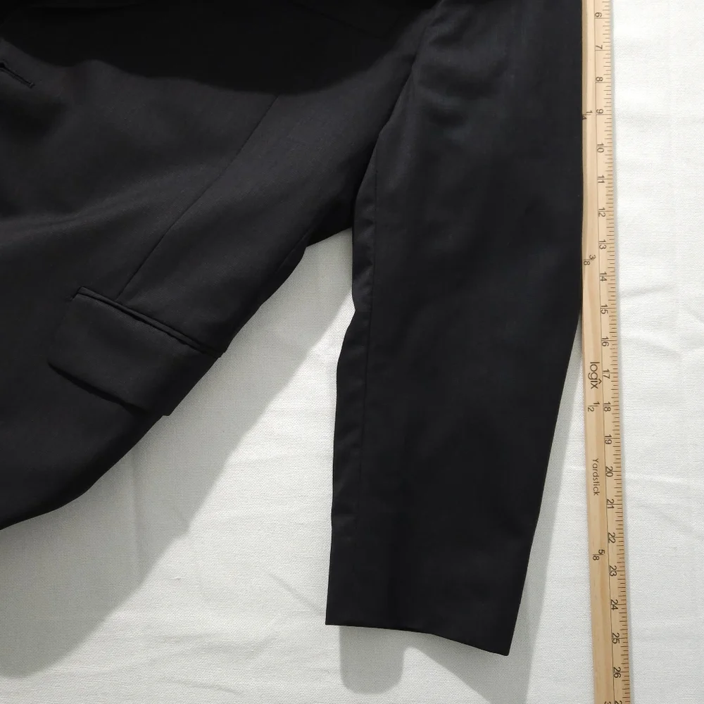 Jos. A. Bank Traveler’s Collection Men’s 46R Black 100%‎ Wool Two-Button Blazer